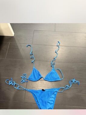 Triangl Bikini Set